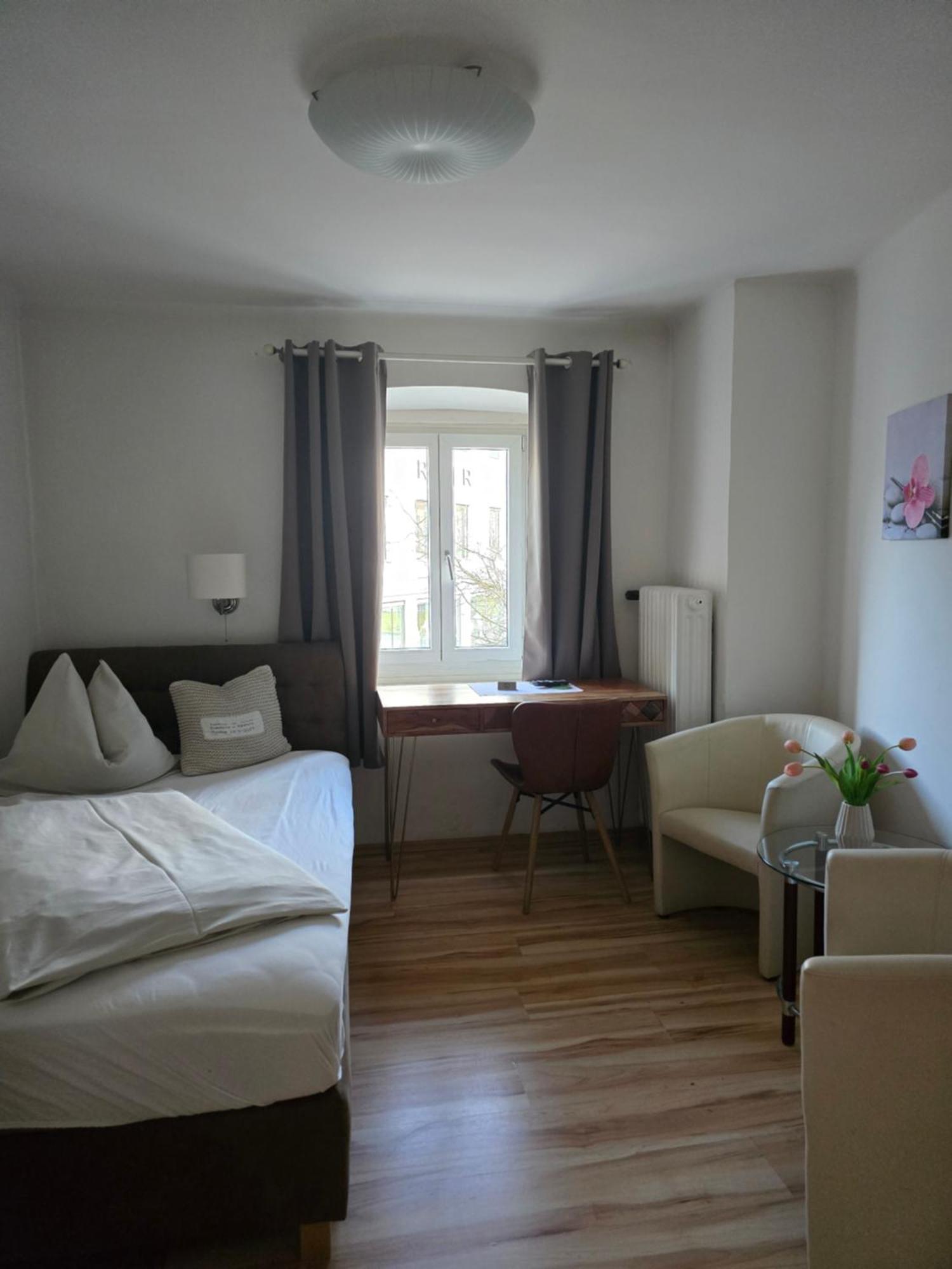 Hotel Hafnerwirt Hallein Bagian luar foto